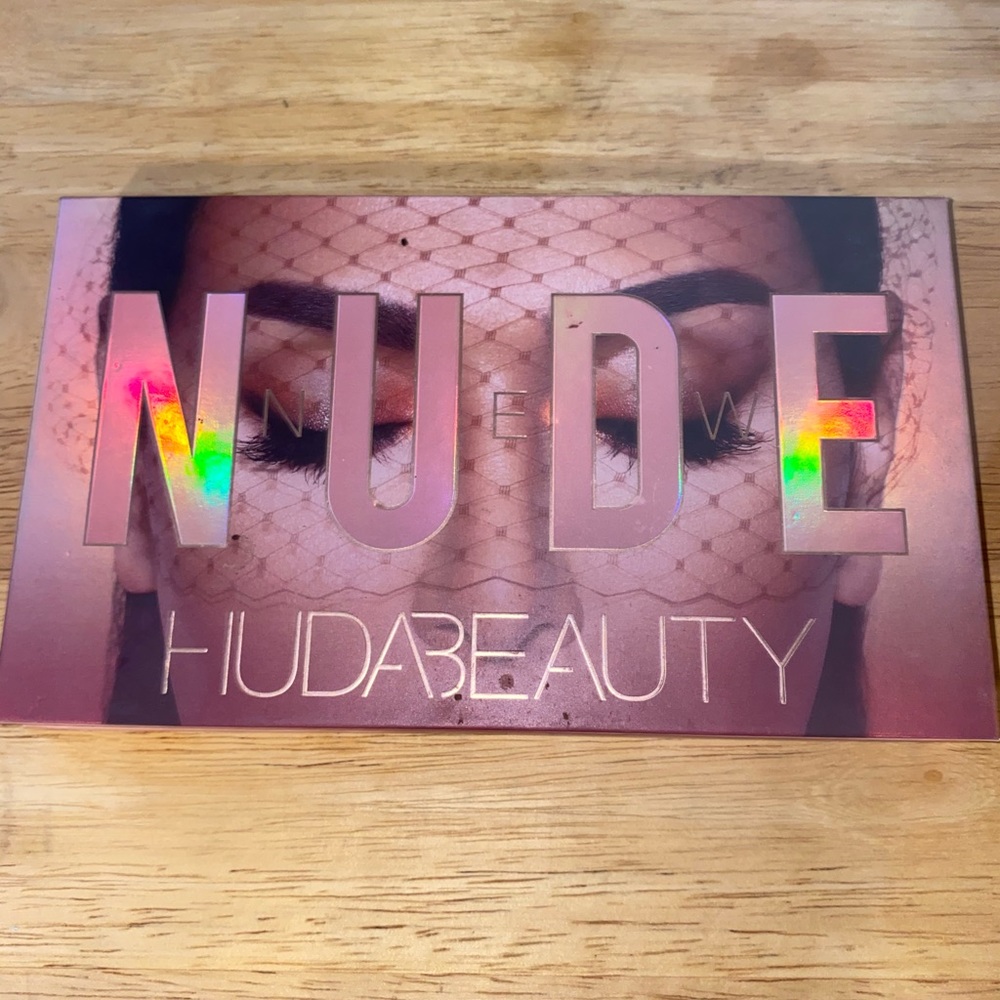 Huda Beauty Nude Palatte